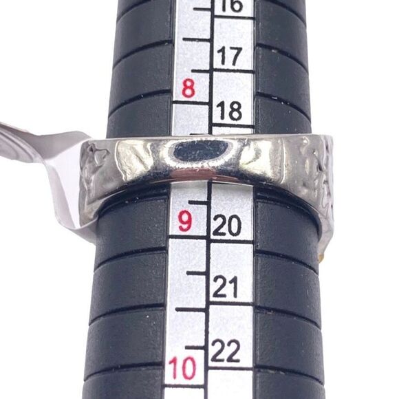 Mixed metal belt buckle textured ring size 8.5 - Picture 4 of 4